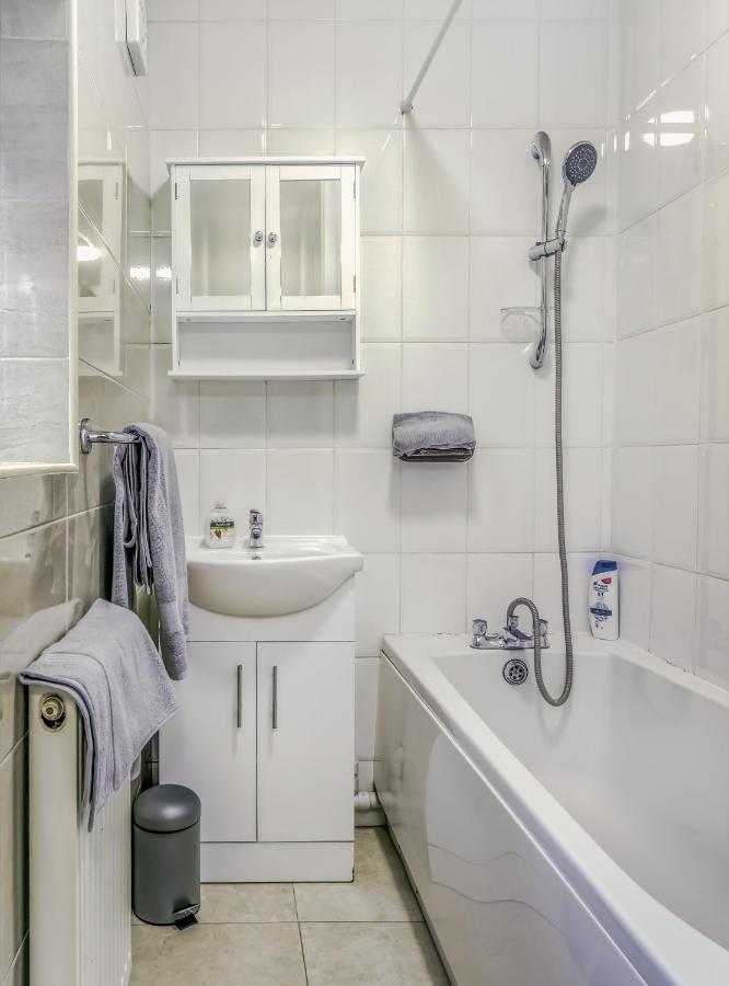090 Beautiful 1 Bedroom Flat Near Luton Town And Station Екстериор снимка