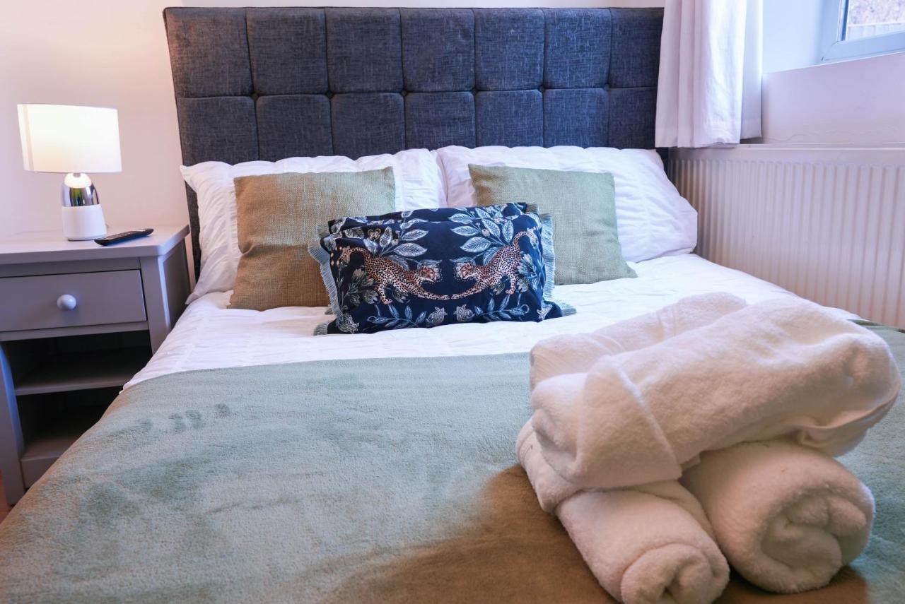 090 Beautiful 1 Bedroom Flat Near Luton Town And Station Екстериор снимка